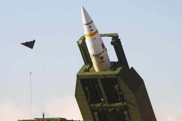 Украина просит у Пентагона баллистическую ракету ATACMS, чтобы уже по России бить