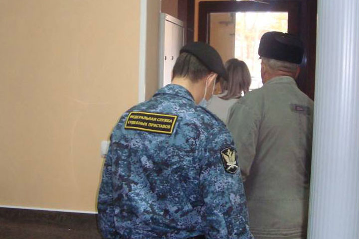 В Хакасии мужчину арестовали из-за алиментов 