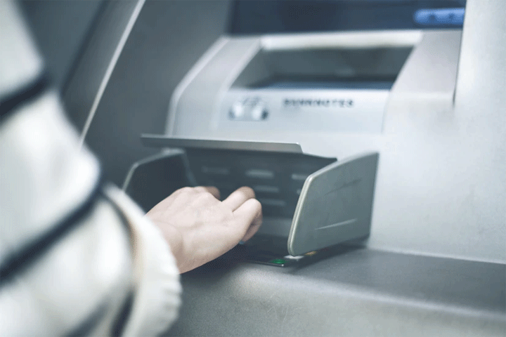 Мужчина получил 6 лет колонии за попытку украсть деньги из банкомата