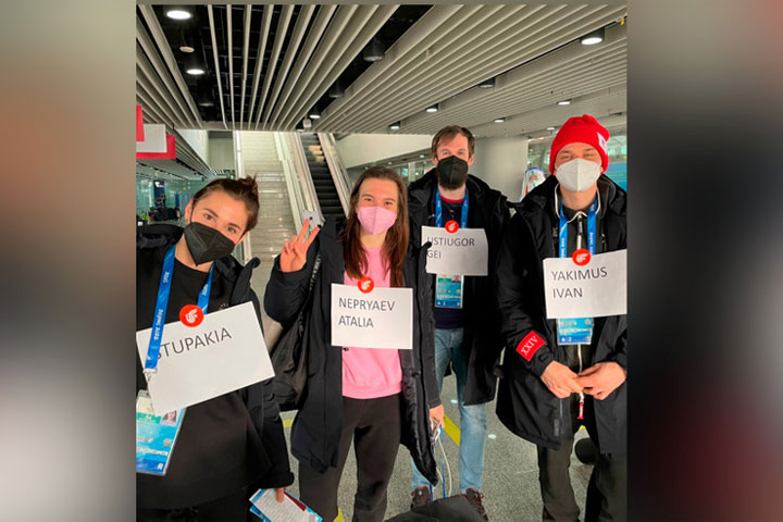 «Ступакия», «Устюгор» и «Якимус»: Организаторы Олимпиады-2022 исковеркали фамилии российских лыжников