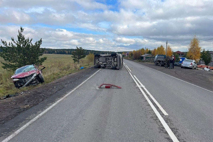 В страшном ДТП пострадали два человека 