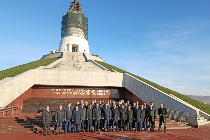 Глава Хакасии посетил строящийся мемориал в Кузбассе