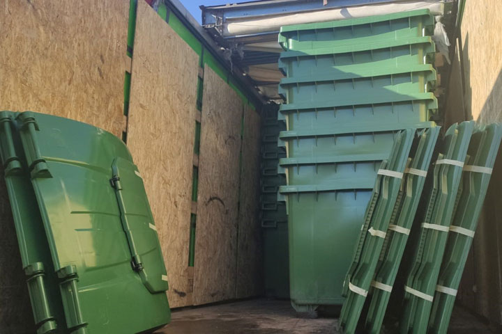 В Абакане устанавливают современные контейнеры для отходов