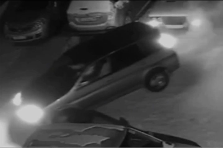 В Абакане пьяный бесправник повредил автомобили, уходя от погони 