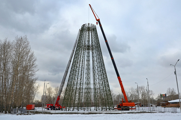 Красноярск не отказался от елки за 16 миллионов