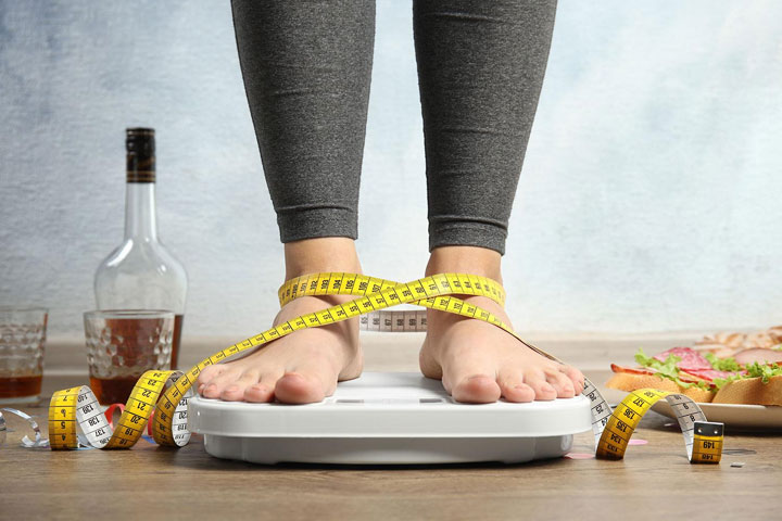 Жителям Хакасии сообщили о связи алкоголя с ожирением