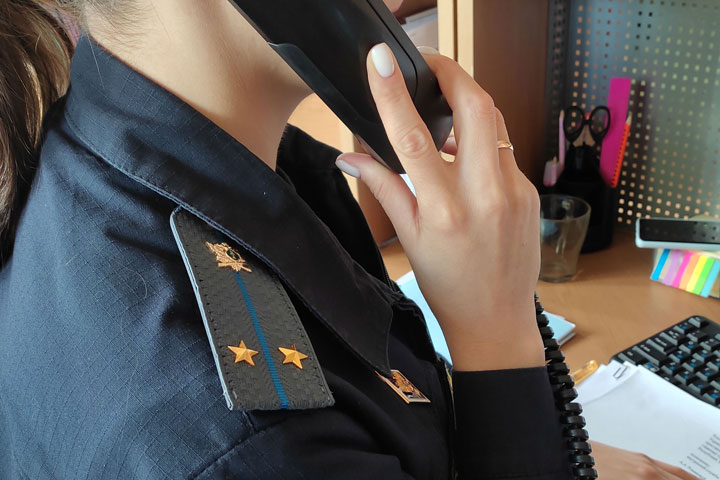 Жители Хакасии могут сообщить о фактах коррупции среди приставов по телефону доверия 