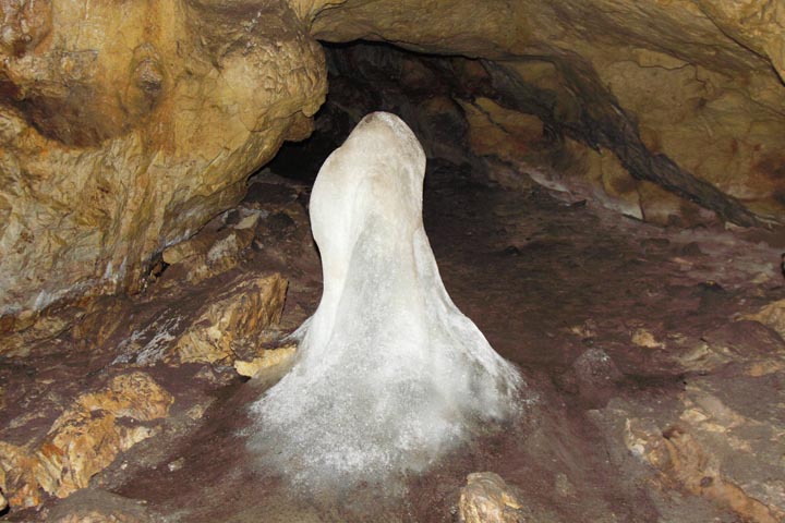 Хакасская пещера вошла в десятку самых мистических направлений России 