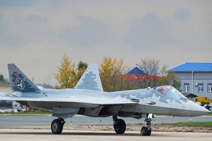Новый вариант Су-57: F-22 начинает понимать, где для него главная засада в воздушном бою