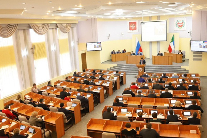 Михаил Молчанов: У нас выгодная позиция в парламенте Хакасии