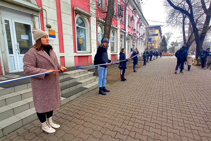 Ко Дню народного единства в центре Абакана прошел флешмоб