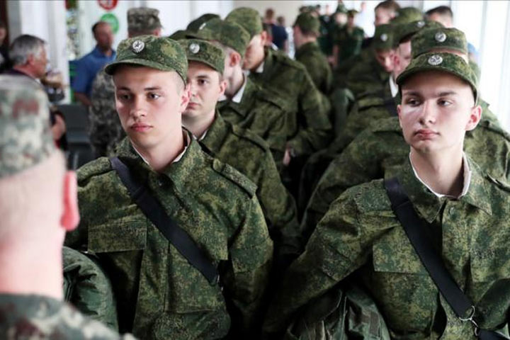 В Госдуме ратуют за двухлетнюю службу в армии — какая есть тому альтернатива