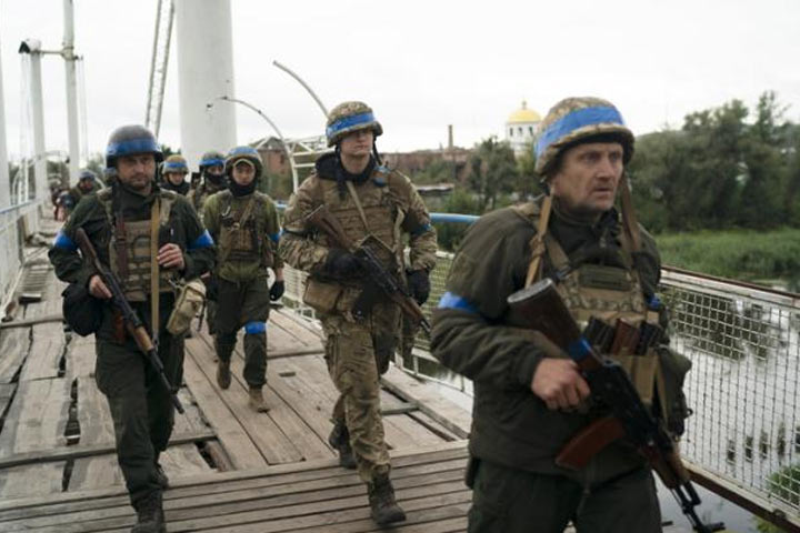 OSW: Украина в замешательстве — либо хвастать перемогами, либо клянчить оружие