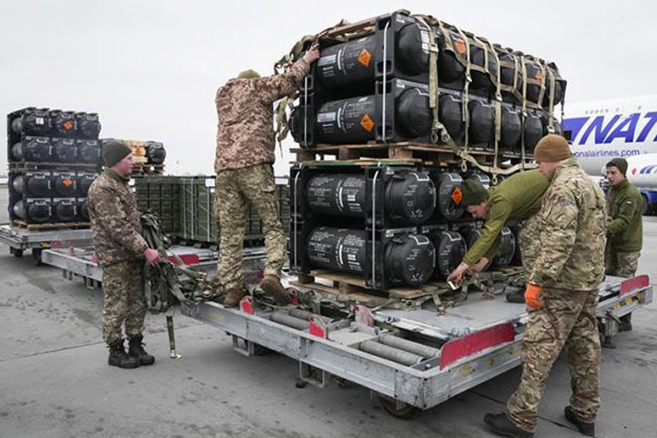 Америка терзается вопросом: 6500 «Стингеров», 1400 Javelin, мины Claymore, взрывчатка С-4, которые передали Украине — где они?