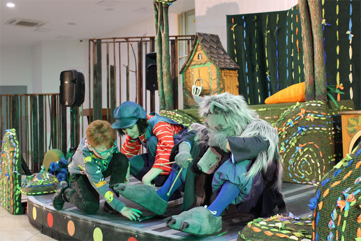 В Хакасии «Сказка» показала новый спектакль для детей