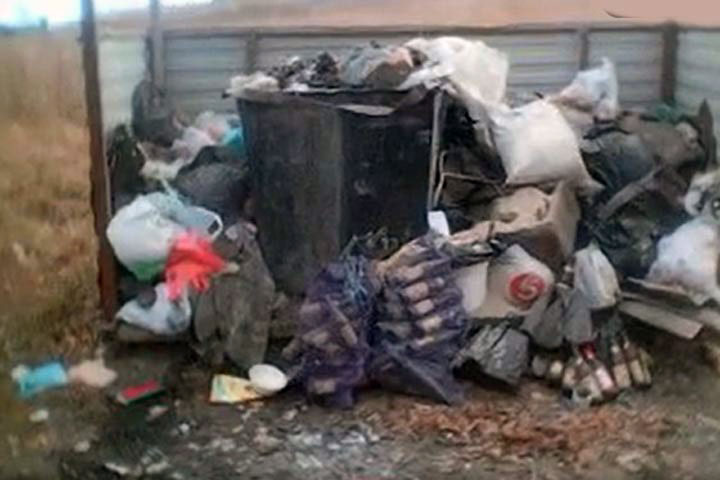 Житель поселка в Хакасии показал масштабы мусорного бедствия 