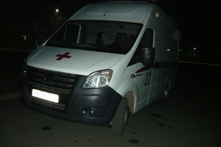 В Черногорске поножовщина в общежитии по Дзержинского закончилась смертью в карете скорой