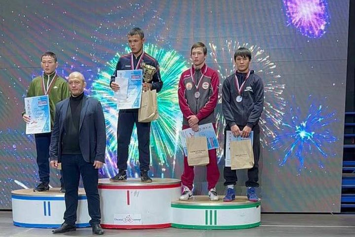 Ильяс Палтушев – бронзовый призер всероссийских соревнований по греко-римской борьбе