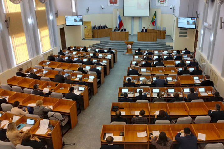 В Хакасии пораньше назначили пленарное заседание 