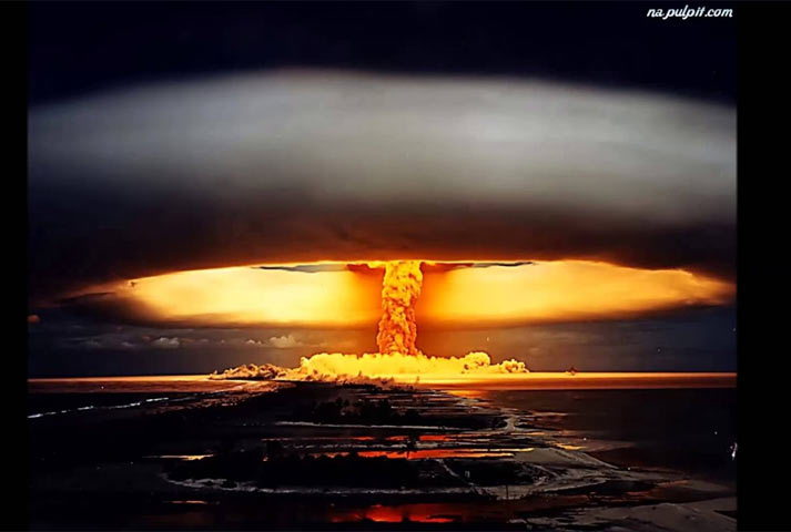 «Весь мир в труху»: Ядерный подарок полетит за океан?
