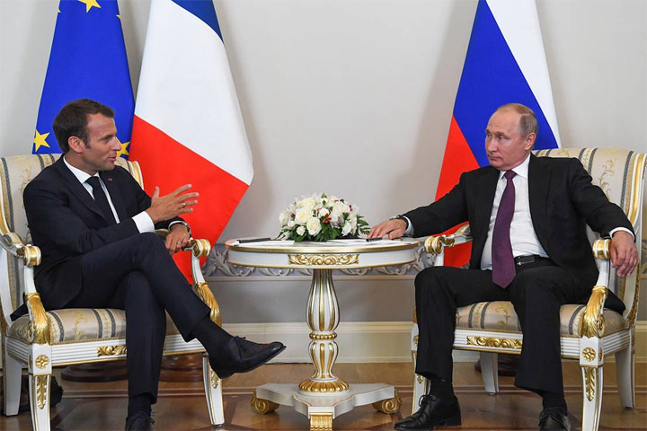 Пресс-конференция Путина и Макрона после переговоров в Москве  