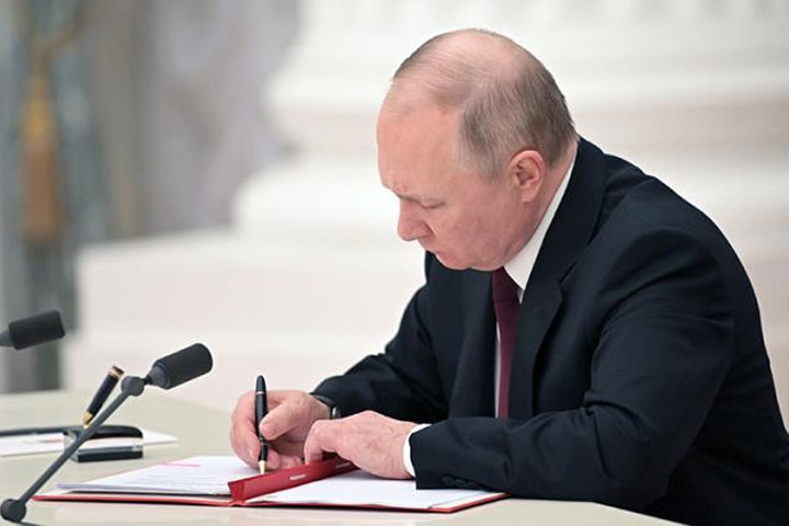 Профессор Катасонов: Путин подписал важный указ, но не затормозят ли его нижние этажи власти