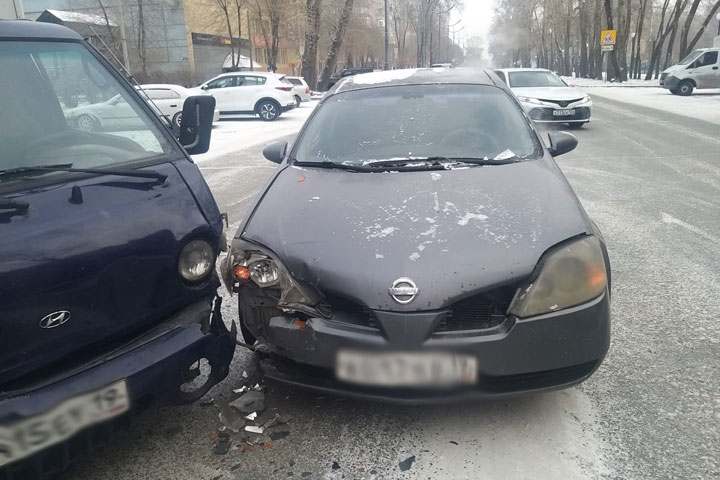 Движение по Чертыгашева в обед осложнило ДТП 