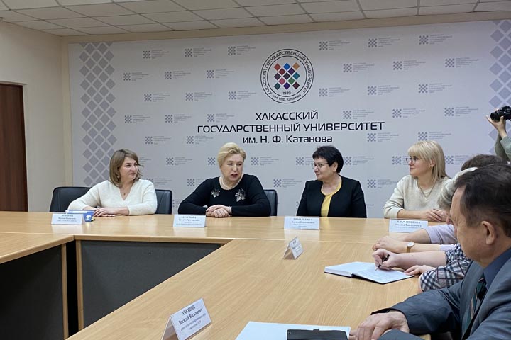 Ирина Войнова показывает Хакасии пример по формированию команды 