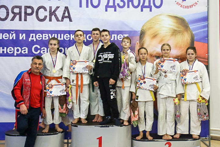 Хакасские дзюдоисты вошли в число лучших на турнире в Красноярске 