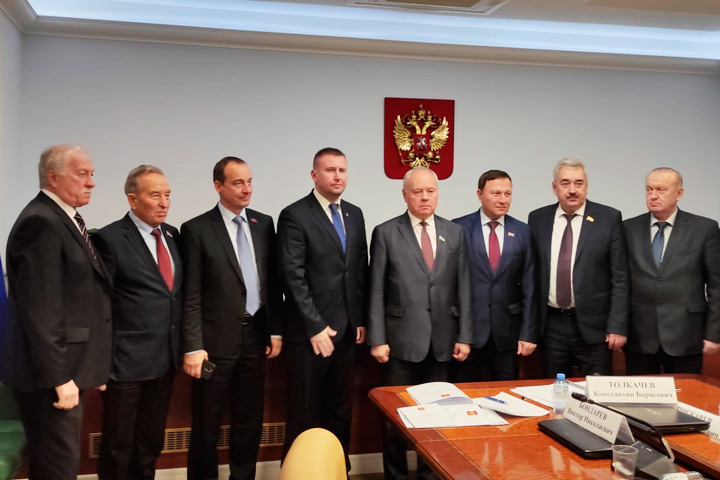 Намечена поездка делегации из Хакасии в вошедшие в состав России республики 