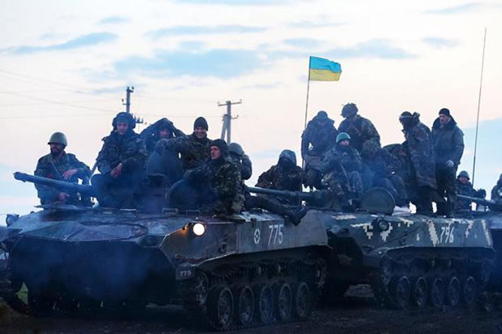 Зеленский гонит пехоту ВСУ в атаку, не считаясь с потерей танков и пушек