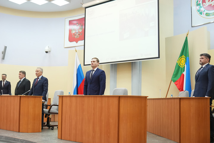 Валентин Коновалов внес в парламент Хакасии беспрецедентный законопроект