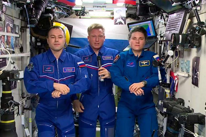 Экипаж МКС из космоса поздравил стратегических ракетчиков с Днем РВСН