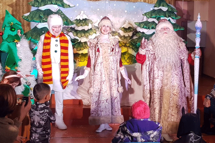 В Хакасии для детей с особенностями развития прошел новогодний праздник