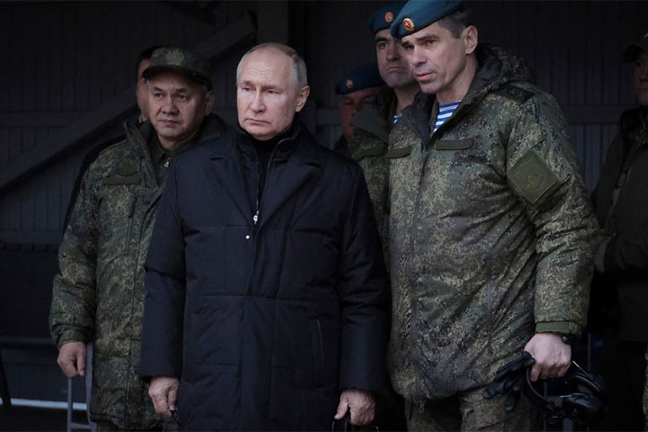 Путин назвал крайне сложной ситуацию в новых регионах России