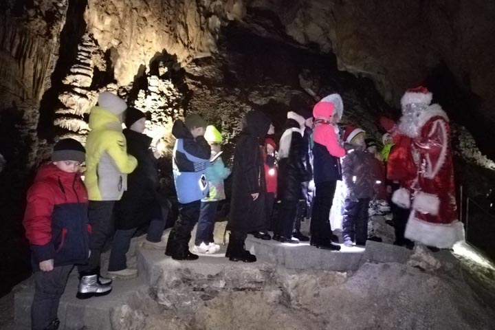 Подсинские школьники решили встретить Новый год в пещере