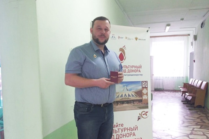 Активист ЛДПР из Хакасии стал почетным донором