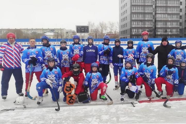 «Саяны-Ирбис» – победитель первенства Хакасии по хоккею с мячом