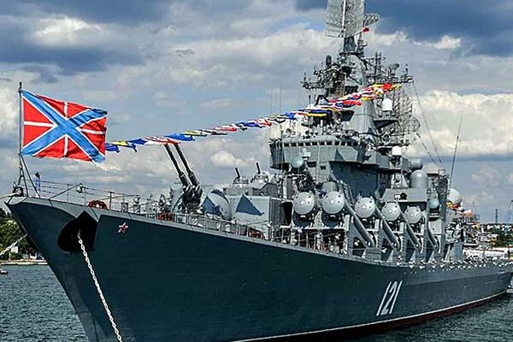 Ждите новых «ударов возмездия»? Украинцы топят русский крейсер и танцуют в храмах
