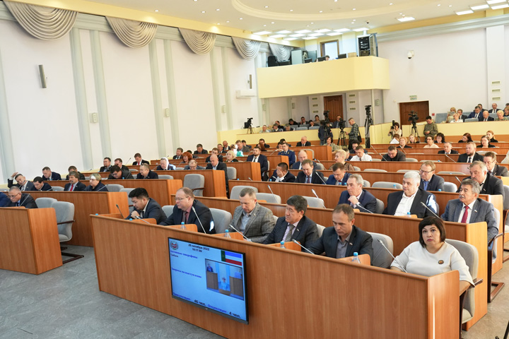 Депутатская сессия - событие, которое так ждали в Хакасии