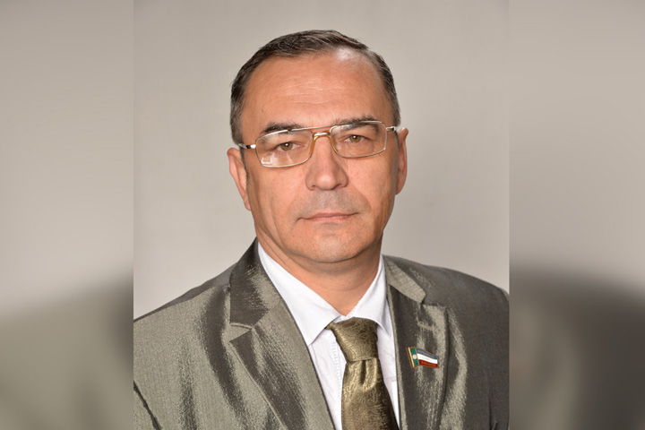 Депутат Александр Семенов из Хакасии лишился мандата  