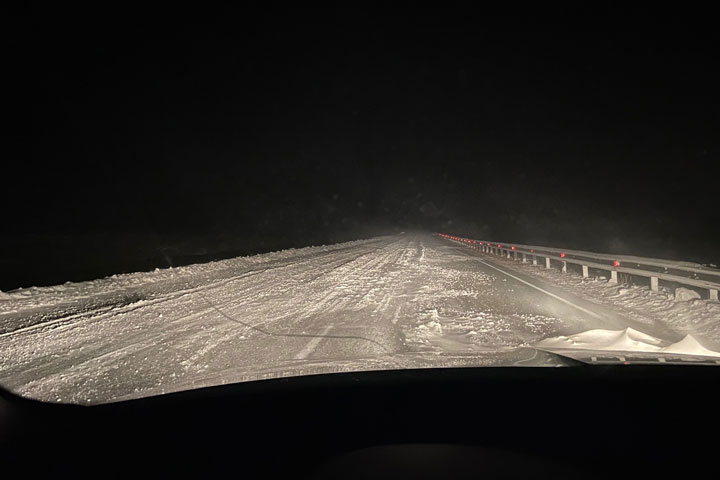 Водителей предупредили о переметах на саяногорской и бейской дорогах 