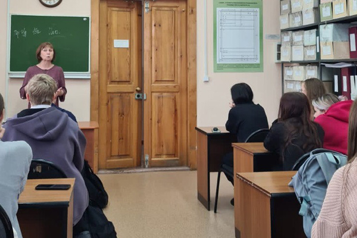 Школьники Алтайского района знакомятся с будущими профессиями