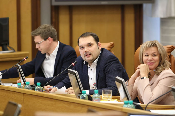 Сергей Шахматов сложил с себя полномочия депутата