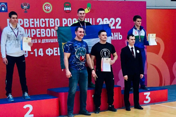 Федор Жибинов из Хакасии – победитель первенства России по гиревому спорту