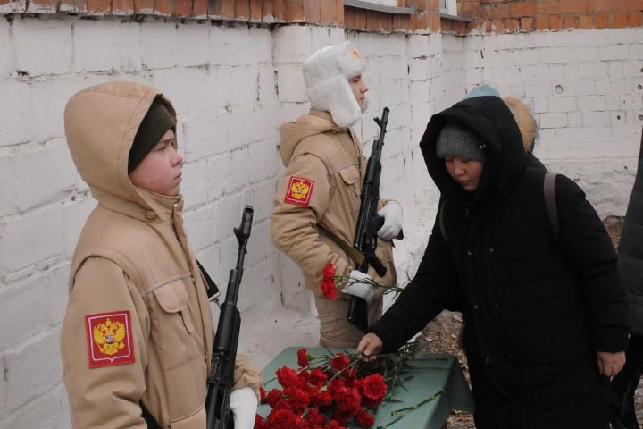 В Аскизском районе установили мемориальные доски в честь павших бойцов СВО