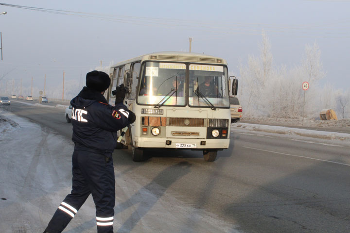 В Абакане гаишники устроили облаву на маршрутки 