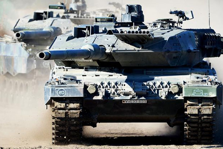 Танкист Дэниел Дэвис: Россия не Ливия — от атомной бомбы танки не спасут