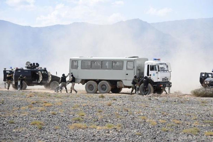 По $50 тысяч на киргиза: США готовят новый раскол?