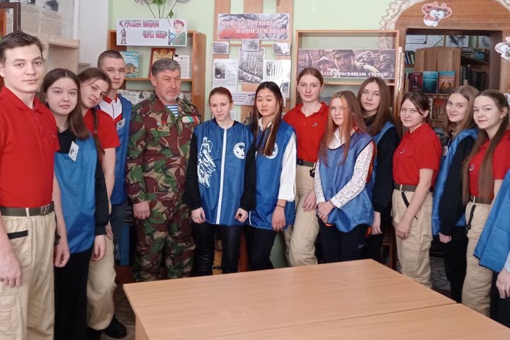Новороссийские школьники посмотрели в глаза истории